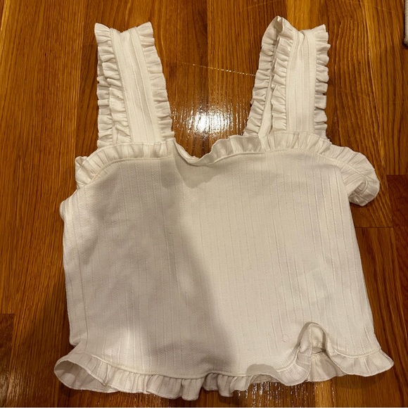 Eggie Ruffle Cropped Tank - Picture 2 of 4